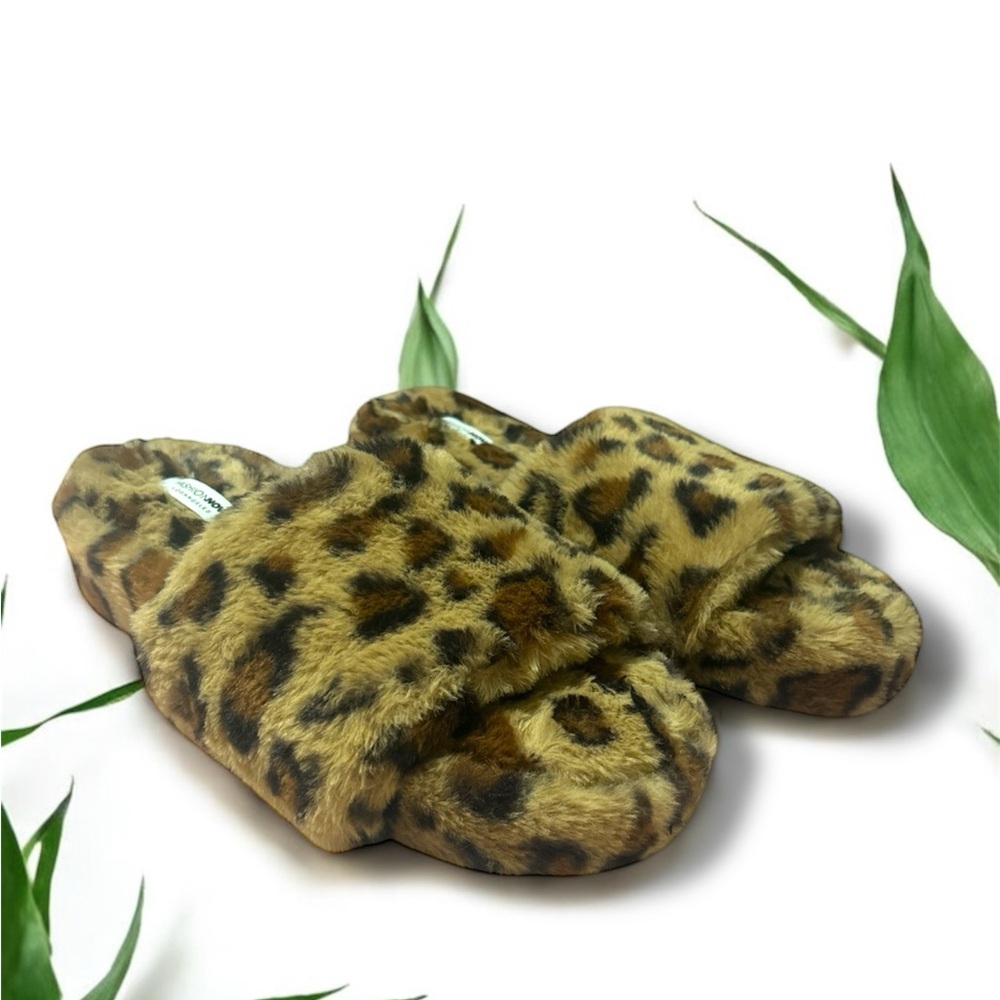 Cozy Soft Chunky Leopard Fuzzy Slip On Slippers in Sz Xl 11-12 NWOT